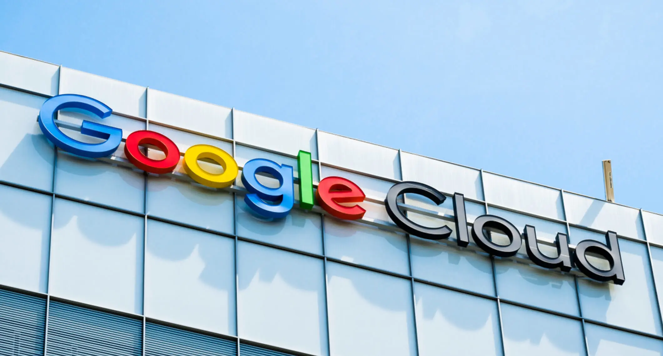 SYAAT y Google se unen en una alianza estratégica para Google Cloud